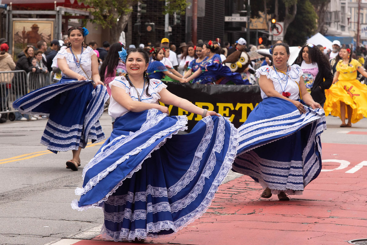 ¿Dónde tomar clases de danza folclórica salvadoreña?